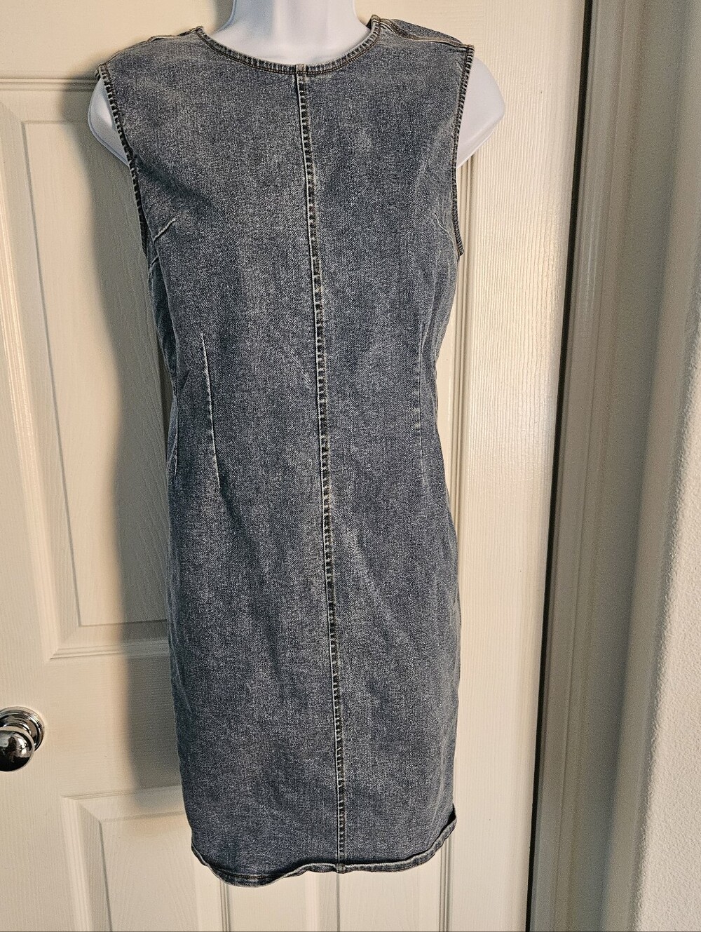 Habitual‎ Sleeveless Acid Wash Denim Shift Dress - L